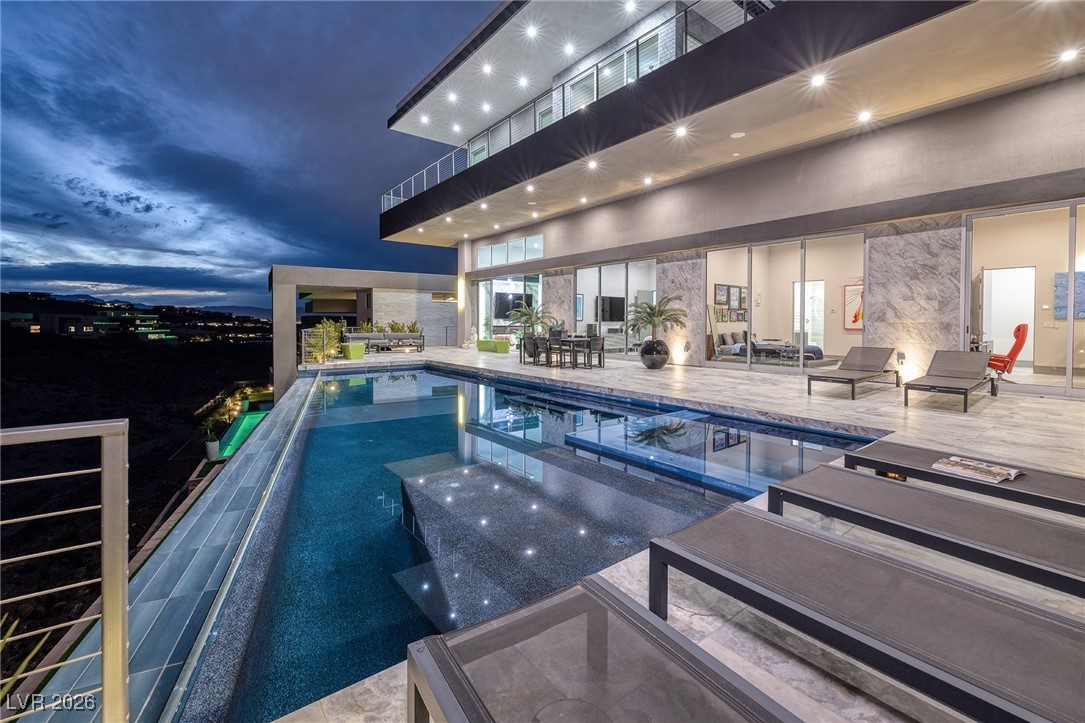 1205 Amber Rim Drive