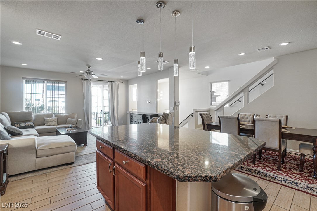 Las Vegas, Nevada 89139, United States, 5 Bedrooms Bedrooms, ,3 BathroomsBathrooms,Residential,Active,176724