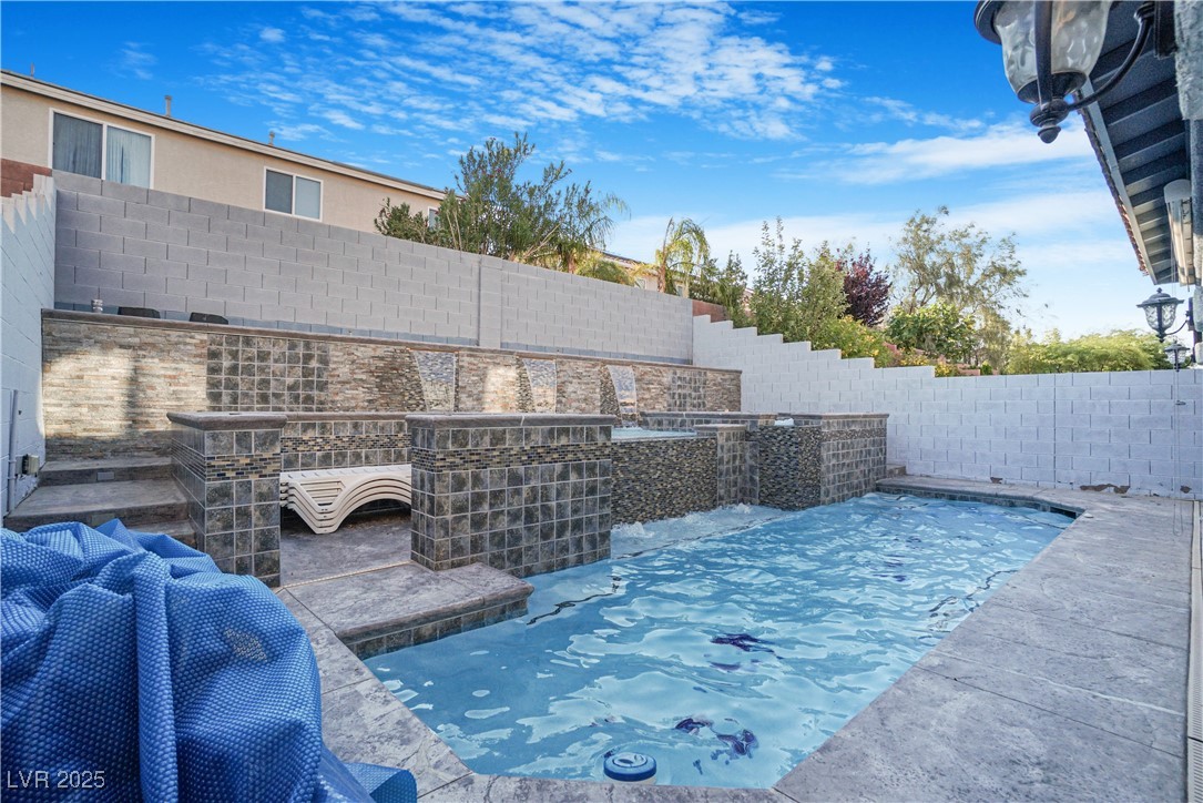 Las Vegas, Nevada 89139, United States, 5 Bedrooms Bedrooms, ,3 BathroomsBathrooms,Residential,Active,176724