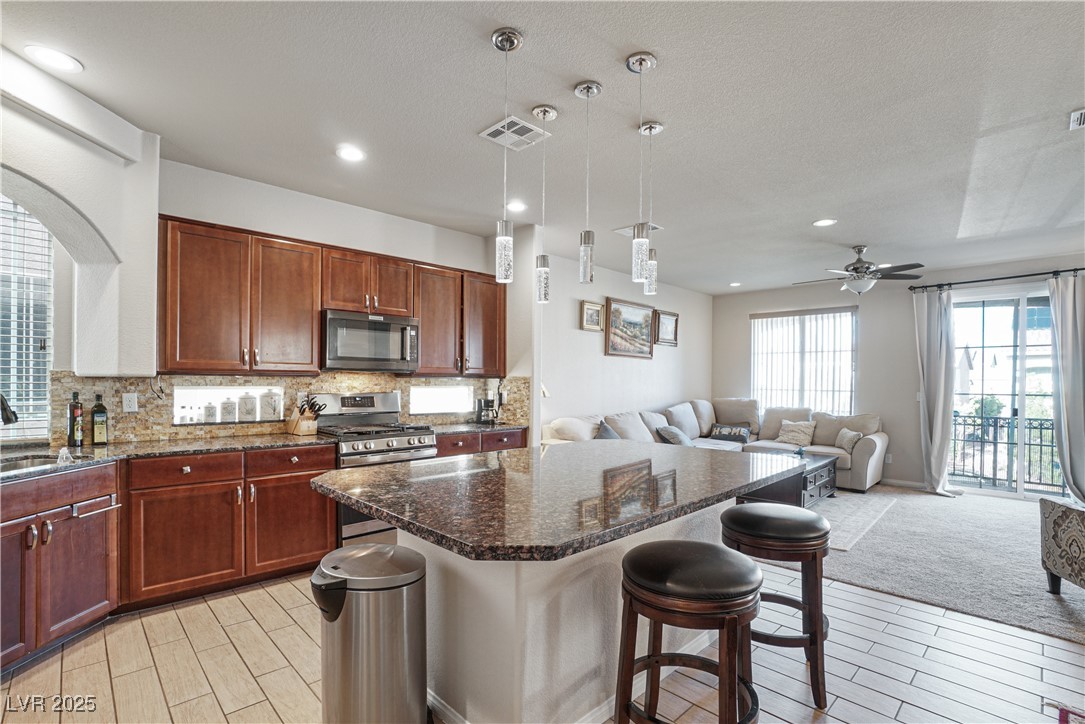 Las Vegas, Nevada 89139, United States, 5 Bedrooms Bedrooms, ,3 BathroomsBathrooms,Residential,Active,176724