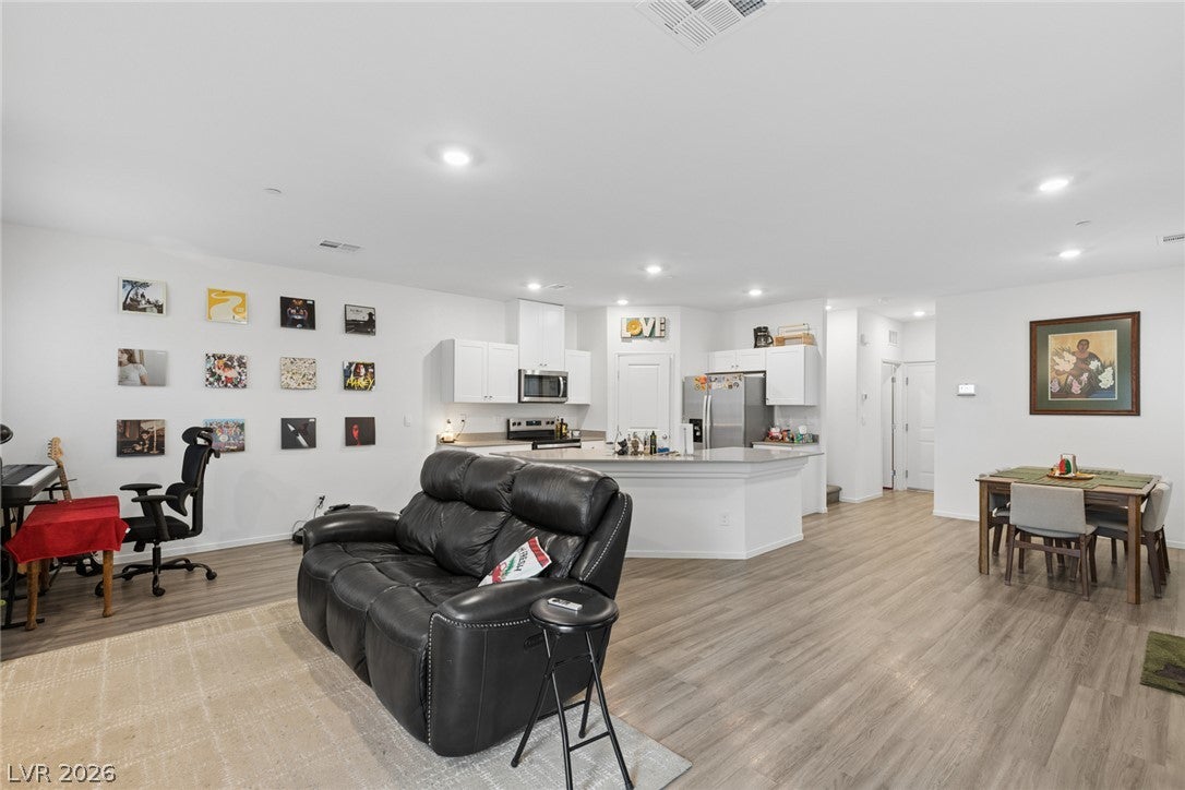 7910 Aurora Sky Street