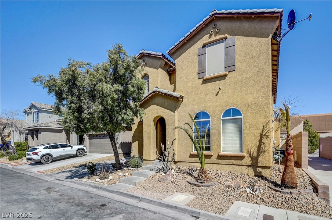 7384 Emerald Glow Street