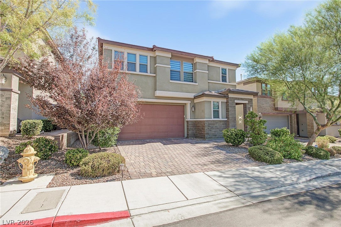 932 Glenhaven Place
