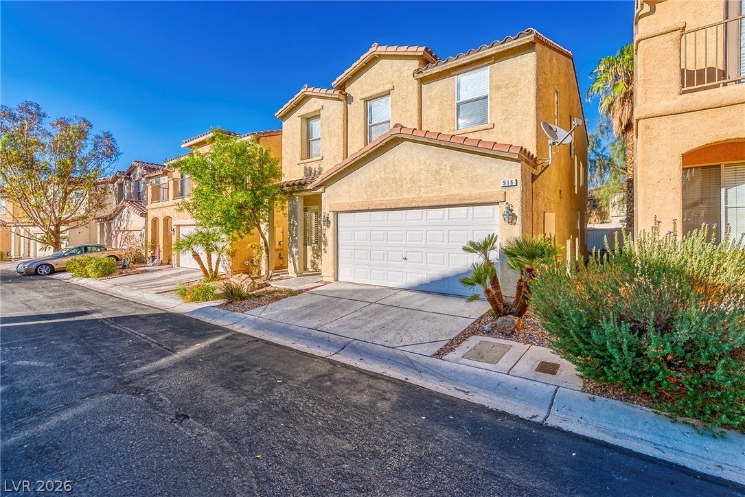 916 SHINING ROSE Place