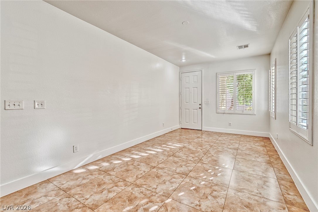 916 SHINING ROSE Place