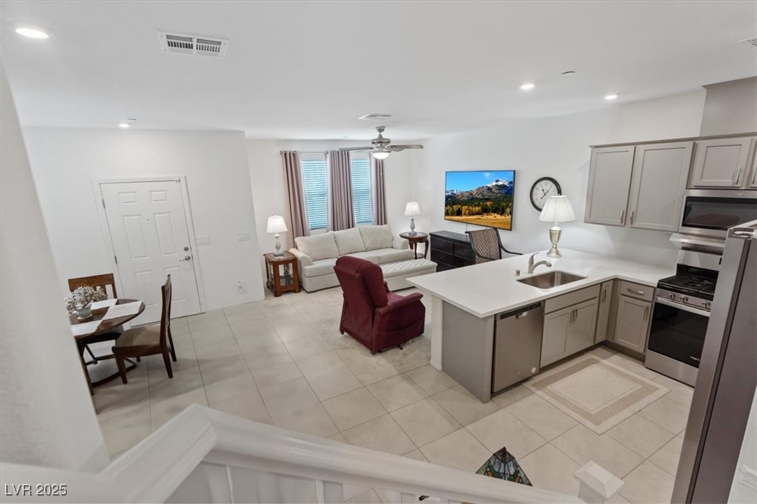 Henderson, Nevada 89015, United States, 3 Bedrooms Bedrooms, ,3 BathroomsBathrooms,Residential,Active,171778