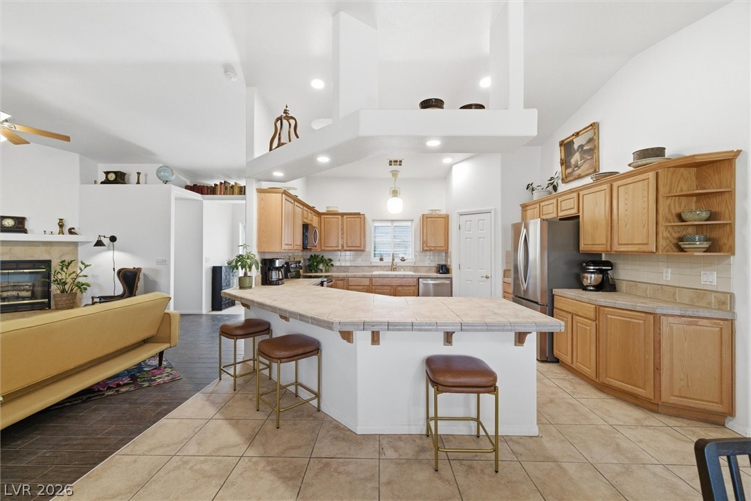 1541 W Big Oak Lane