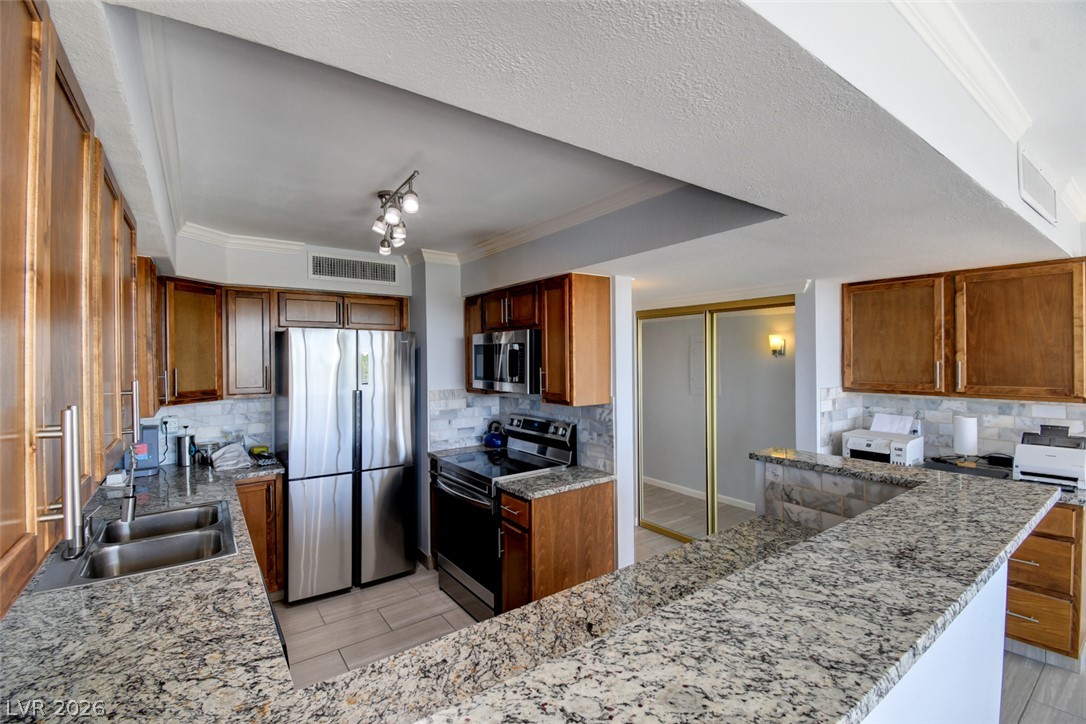 3111 Bel Air Drive 5H