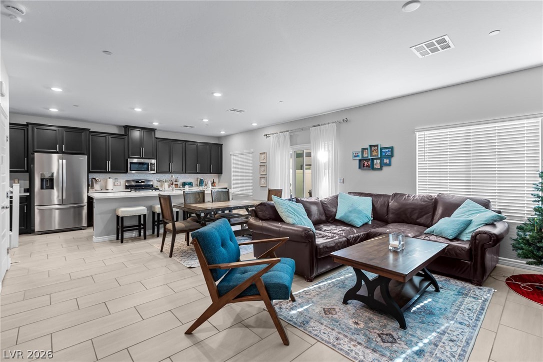 7310 N Decatur Boulevard 4