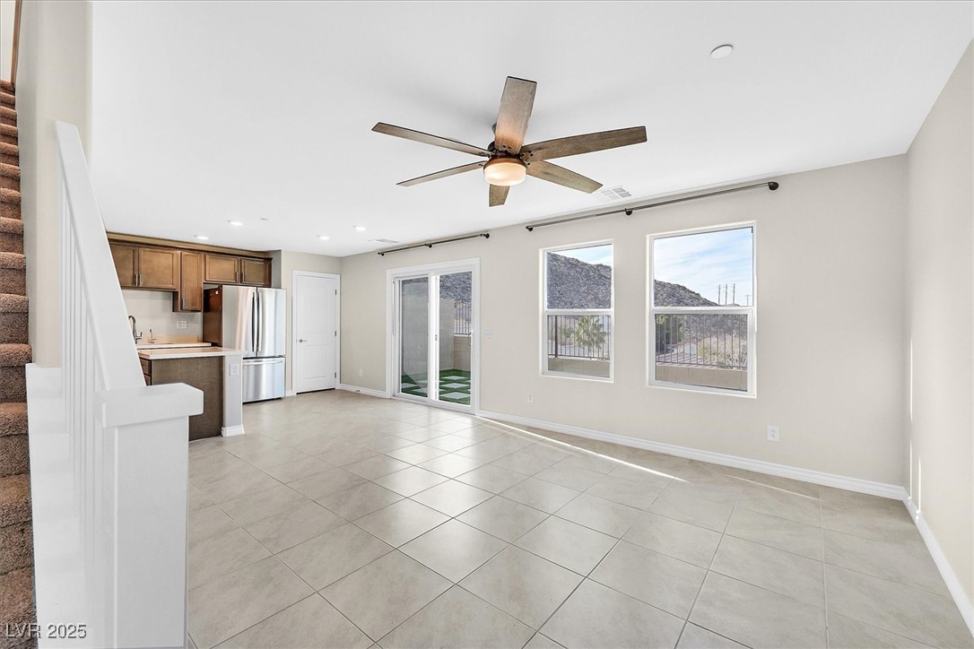 366 Rosefinch Street