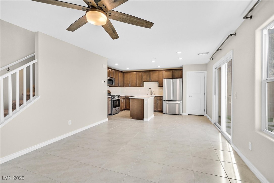 366 Rosefinch Street