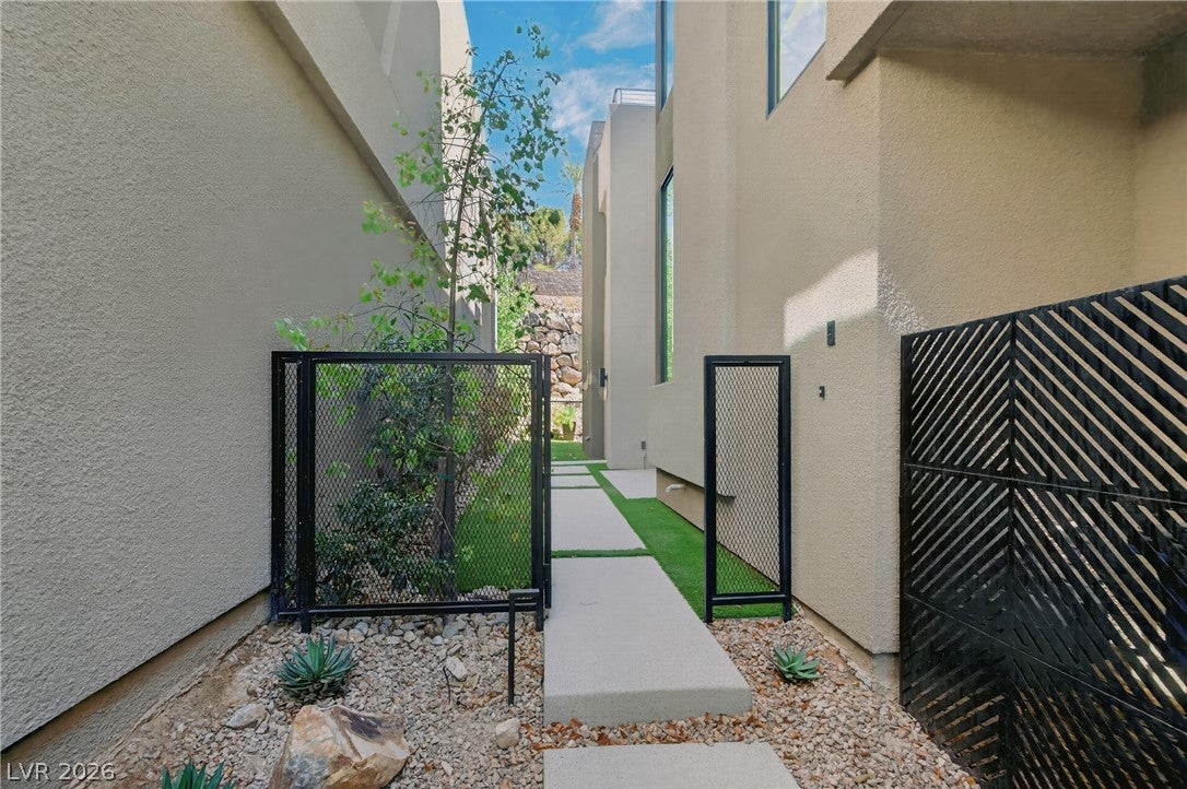 5 Promenade Isle Lane