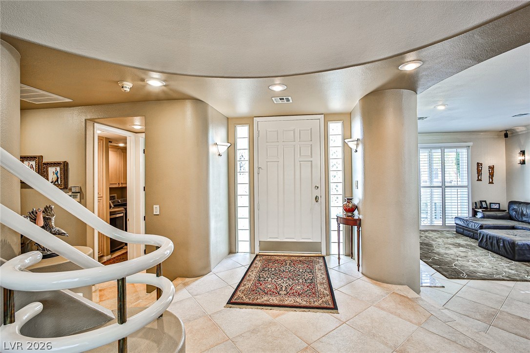 8240 Horseshoe Bend Lane