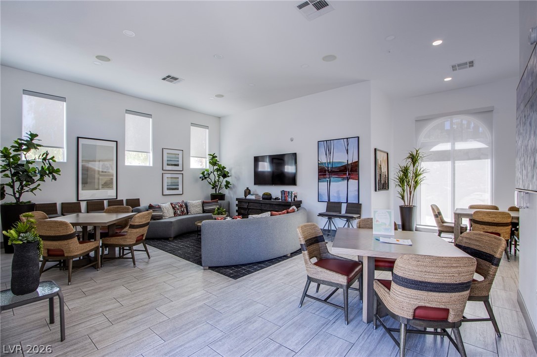 2555 Hampton Road 9109