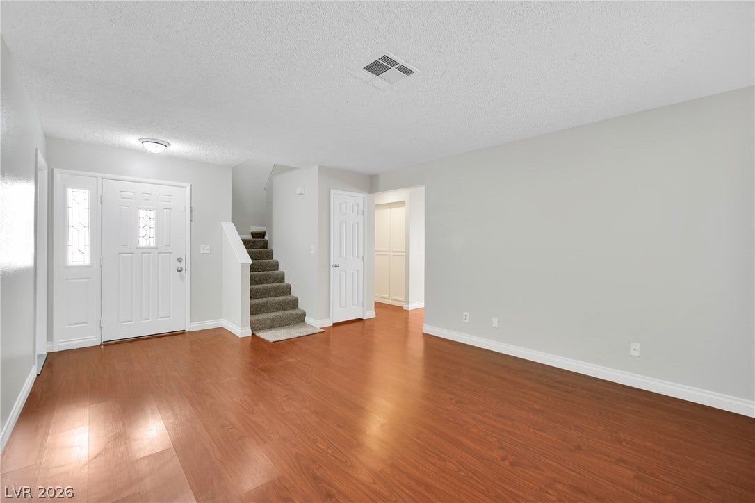 8136 Spur Court