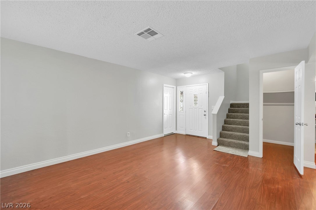 8136 Spur Court