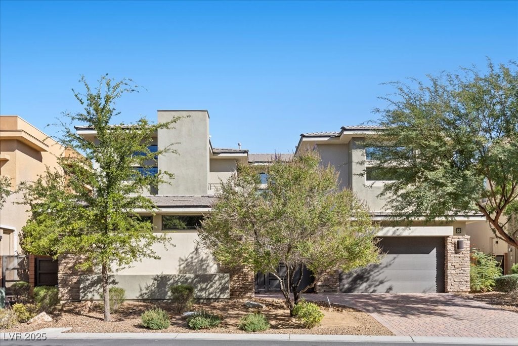 88 Pristine Glen Street
