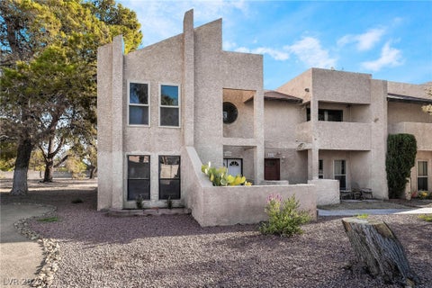 Townhouse For Sale - 3929 S Torrey Pines Drive<br/> Las Vegas, NV 89103