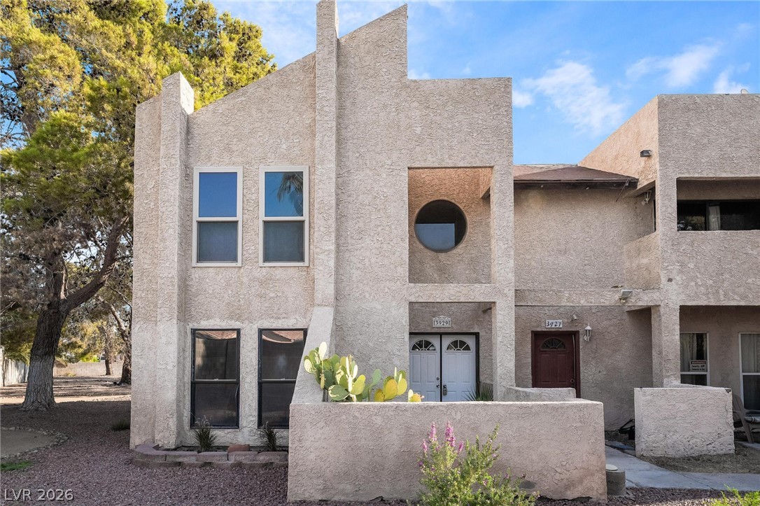 3929 S Torrey Pines Drive