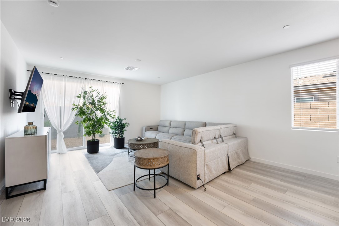 9374 Sequoia Ridge Avenue