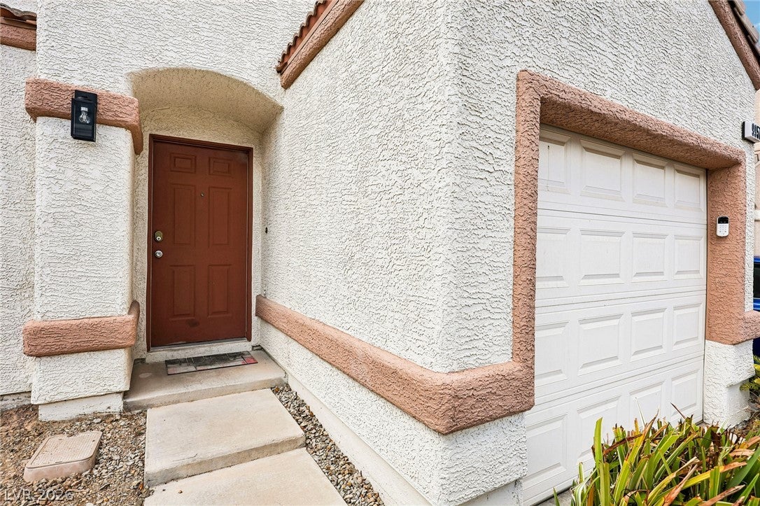 9957 Keephills Street