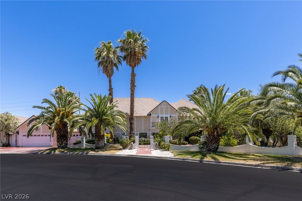 Photo of 221 Dalmatian Lane, Las Vegas, NV 89107 (MLS # 2827603)