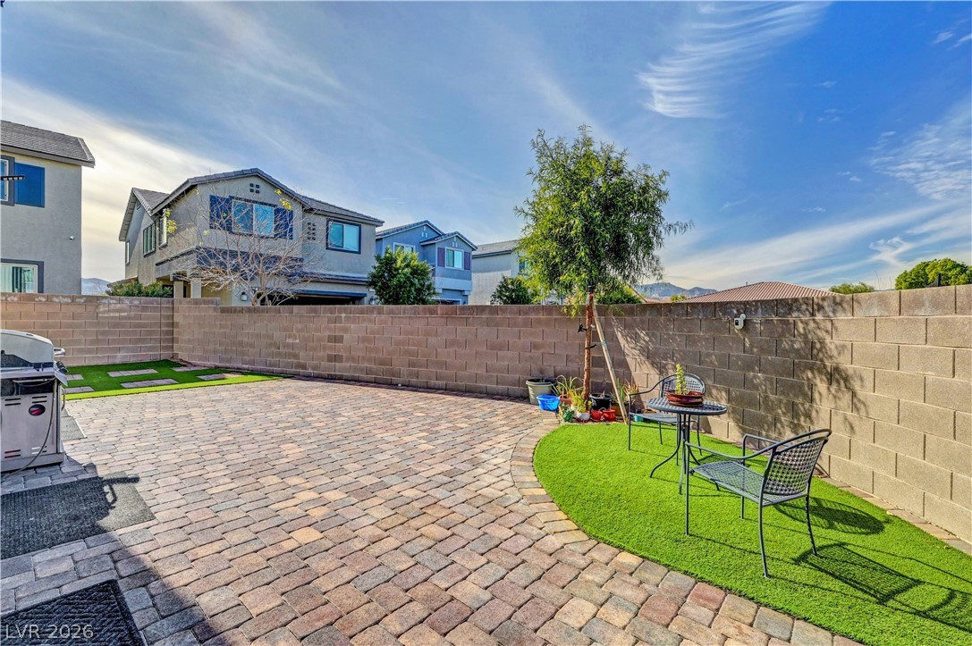 9165 Blue Poppy Street