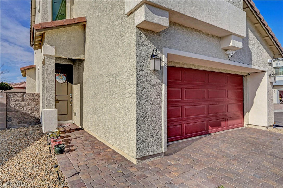 9165 Blue Poppy Street