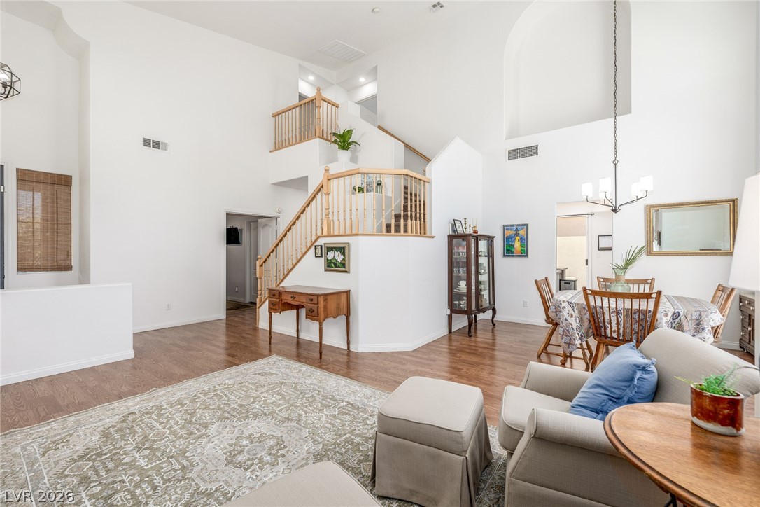 637 Jade Cliffs Lane