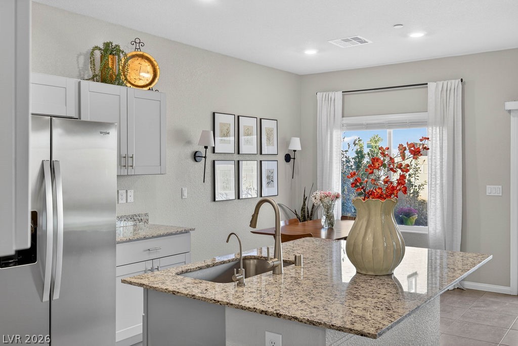 10962 Cambridge Lakes Avenue