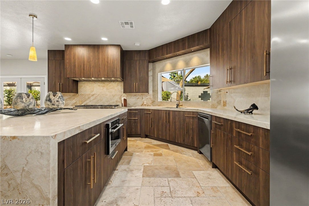 3125 Shadowleaf Court