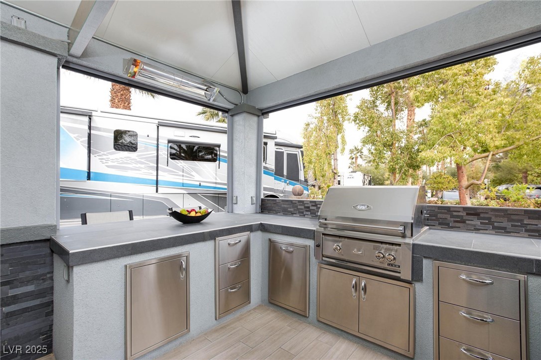 Properties 4 8175 Arville Street 335