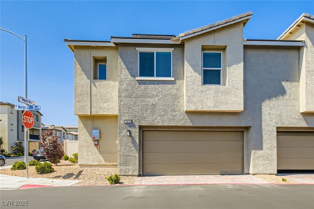 2670 Mango Light Avenue