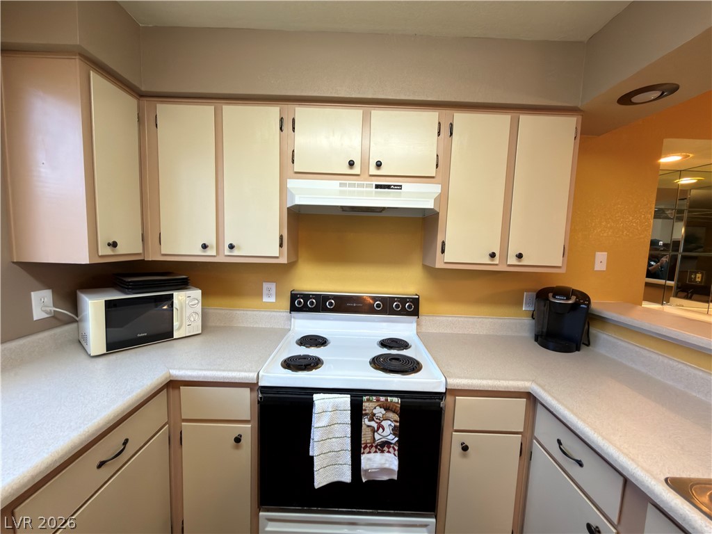 2068 Mesquite Lane 301