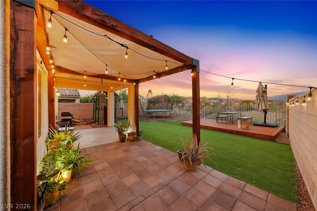 7124 Estrella De Mar Avenue