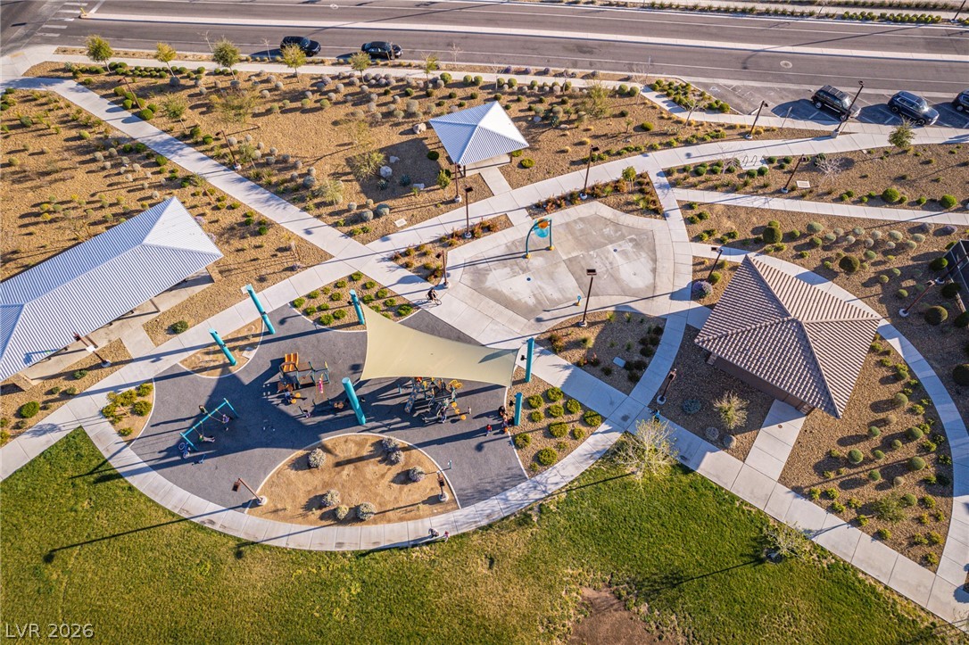 937 Mineral Wells Avenue