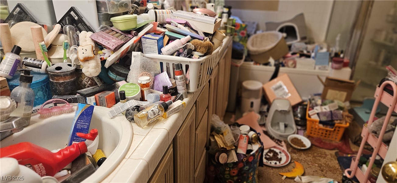 9512 Valley Hills Avenue