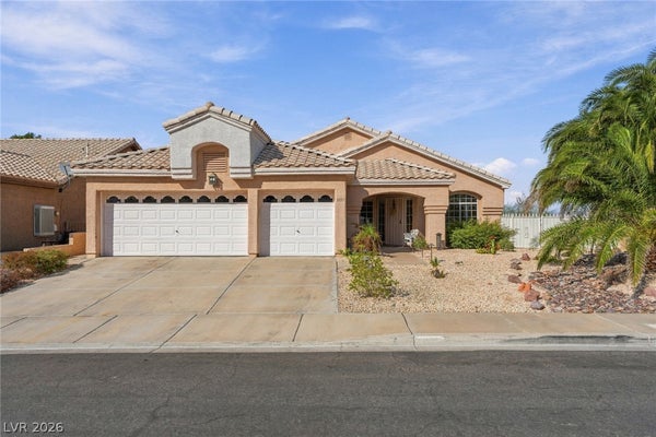 1057 ARMILLARIA ST, HENDERSON, NV 89011 - Image 38d8e7827b3ab8cd75fa205bfa773744/1590903902