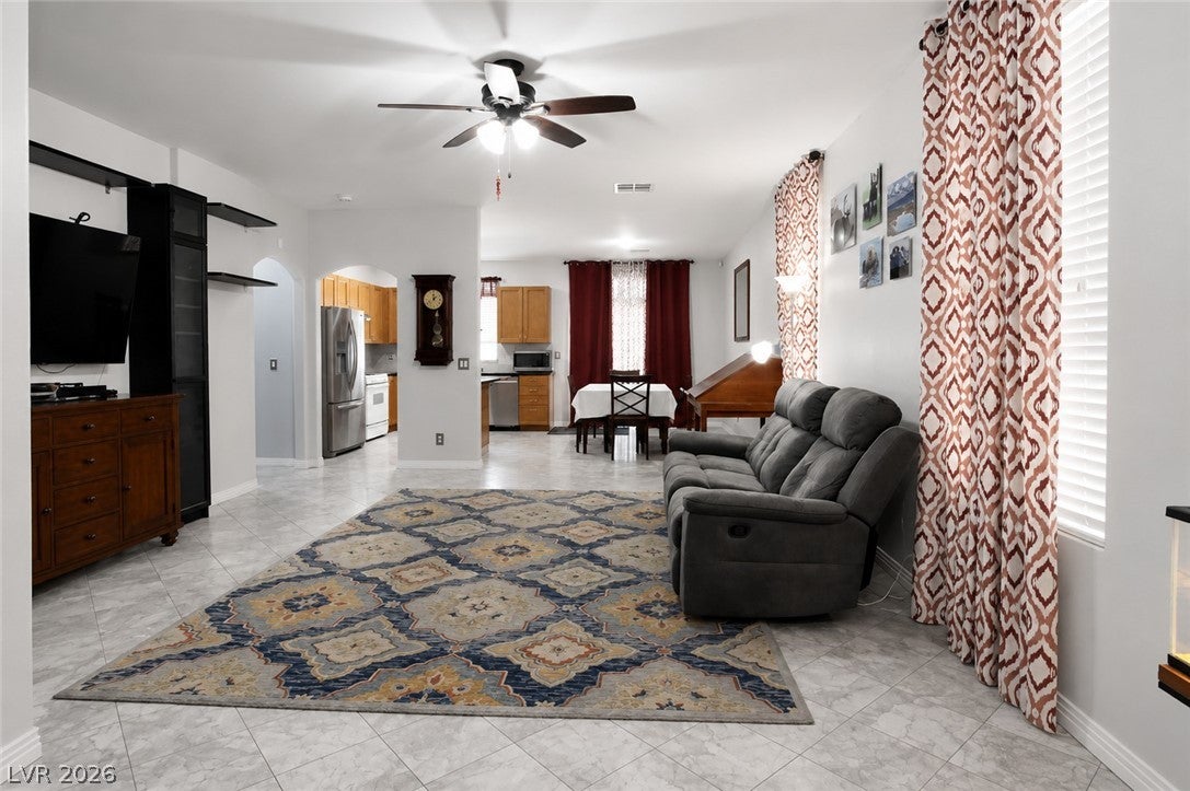 912 Sterling Thorn Court