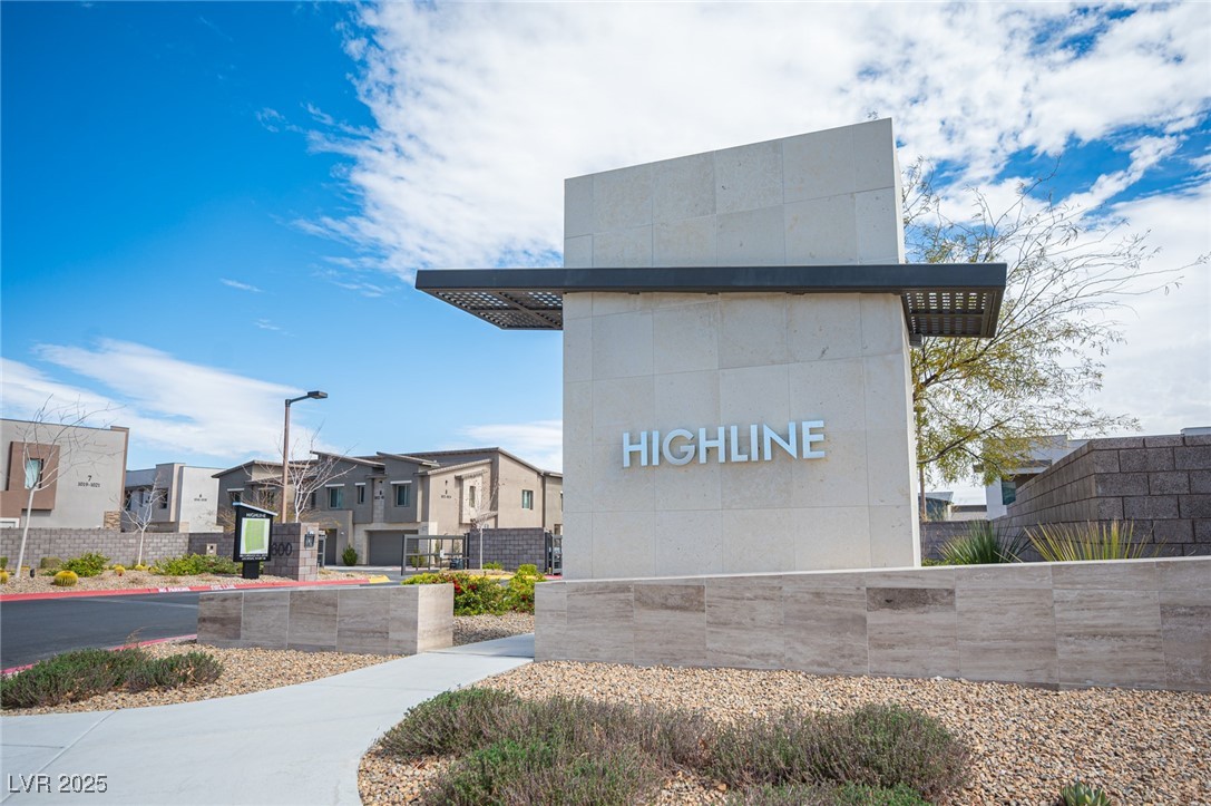 Properties 3 600 N Carriage Hill Drive 1053