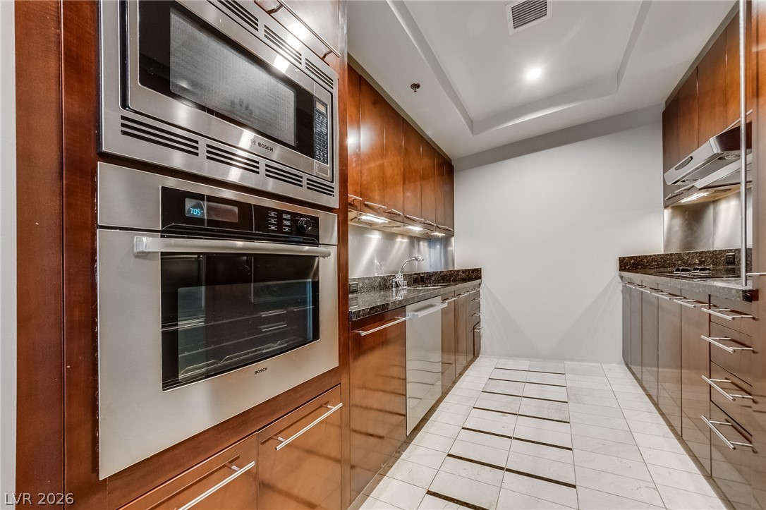 2700 Las Vegas Boulevard 3706