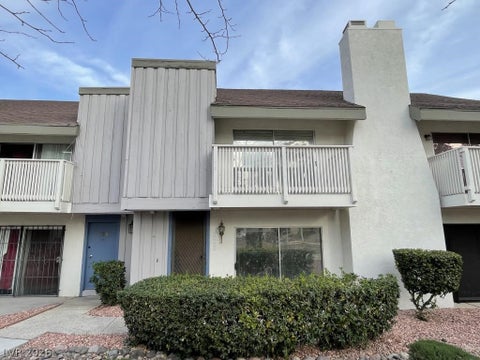 Townhouse For Sale - 636 Brookway Lane<br/> Las Vegas, NV 89169