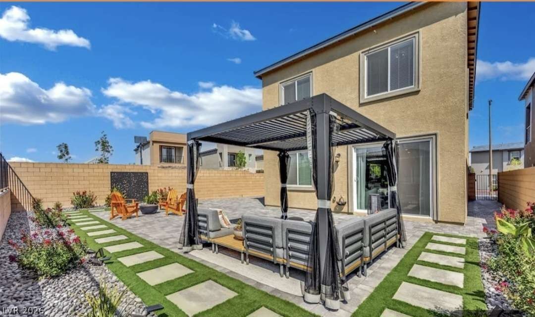 8907 Roadrunner Ravine Street