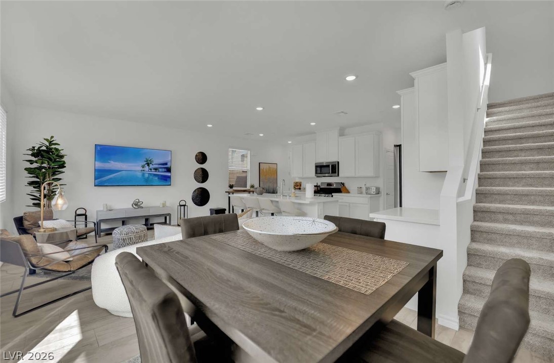 8907 Roadrunner Ravine Street