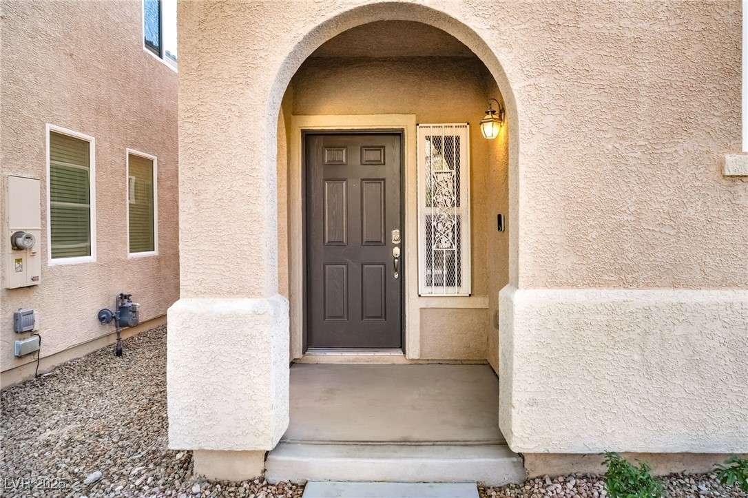 7555 Luna Bella Avenue