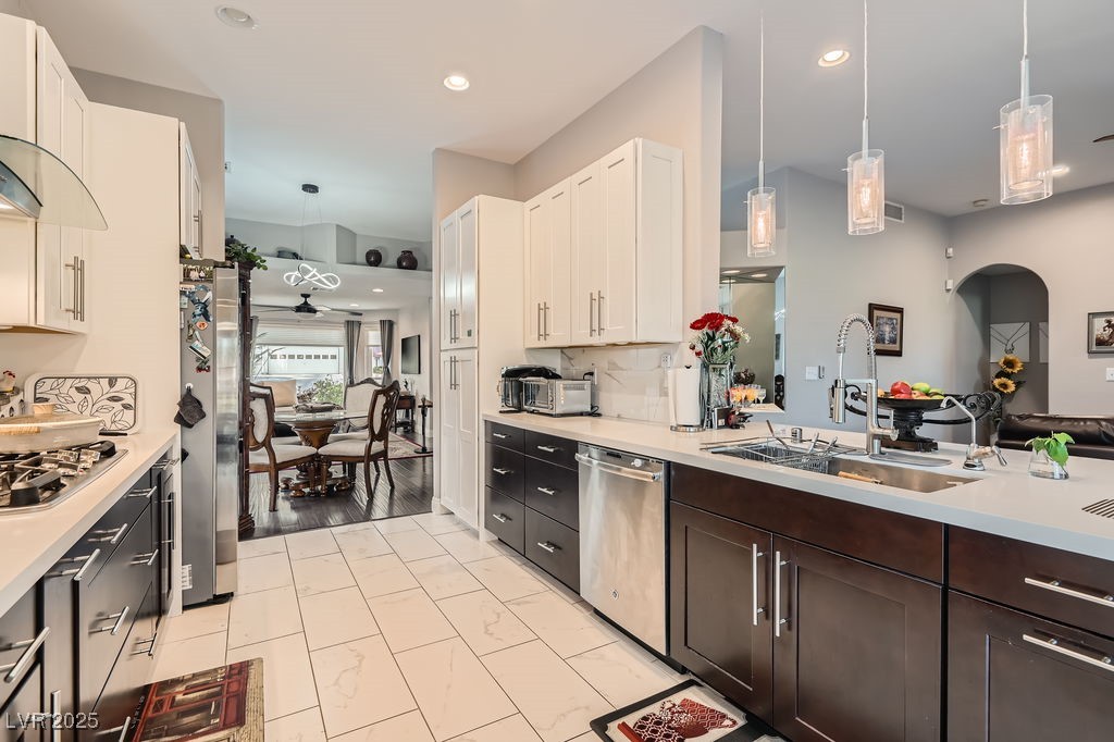 5021 Cliffrose Drive