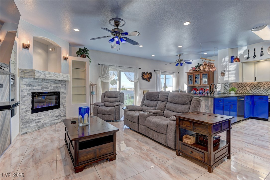 6201 E Lake Mead Boulevard 175