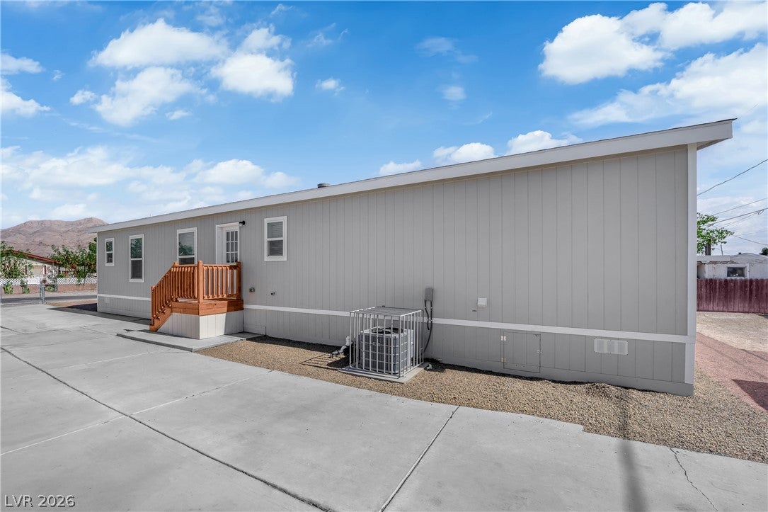 2253 Clinton Lane