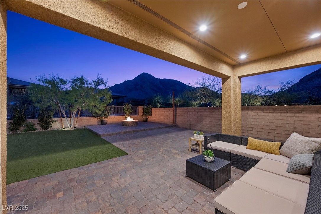 3041 Raywood Ash Drive