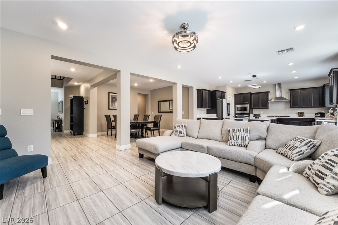 10189 Magnolia Creek Street